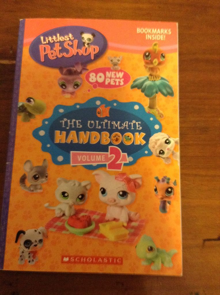 Littlest Pet Shop Ultimate Handbook Volume 2