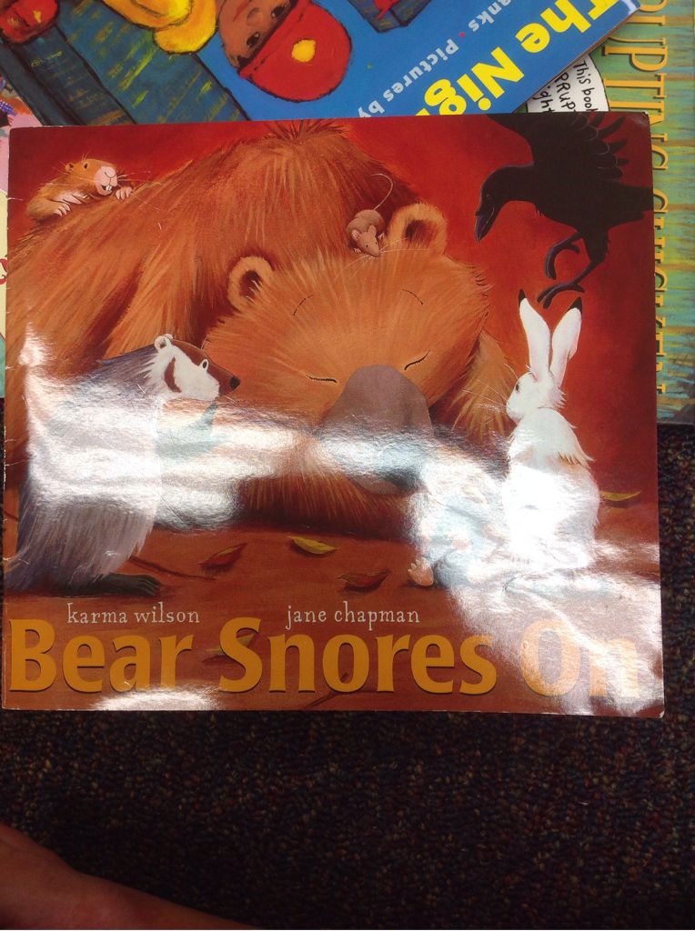 Bear Snores - Karma Wilson book collectible [Barcode 9780328156993] - Main Image 1