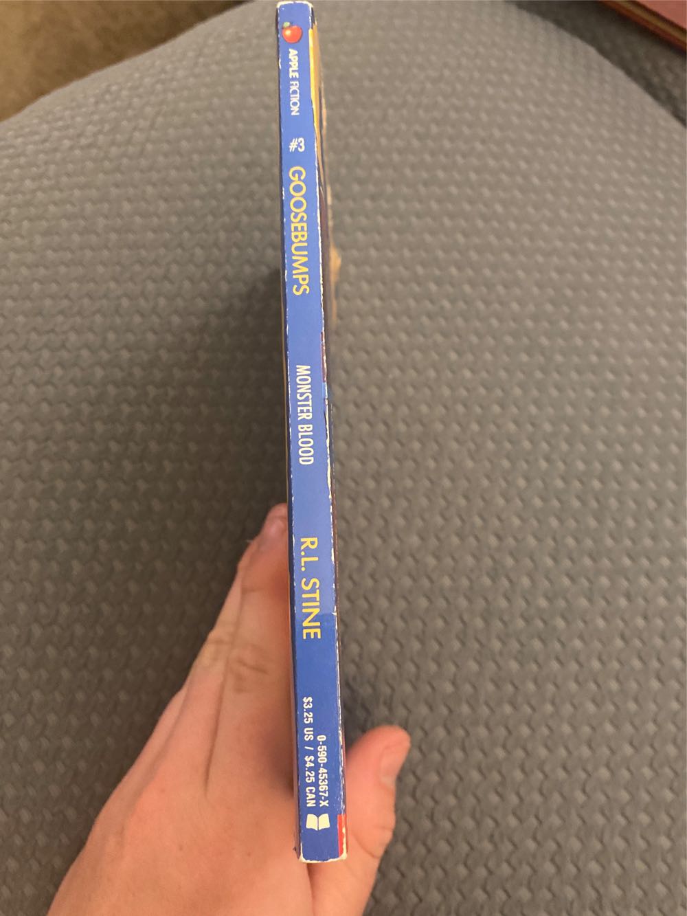 #3: Monster Blood - R.L. Stine (Scholastic Inc. - Paperback) book collectible [Barcode 9780590453677] - Main Image 3