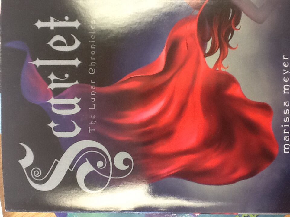 The Lunar Chronicles: Scarlet