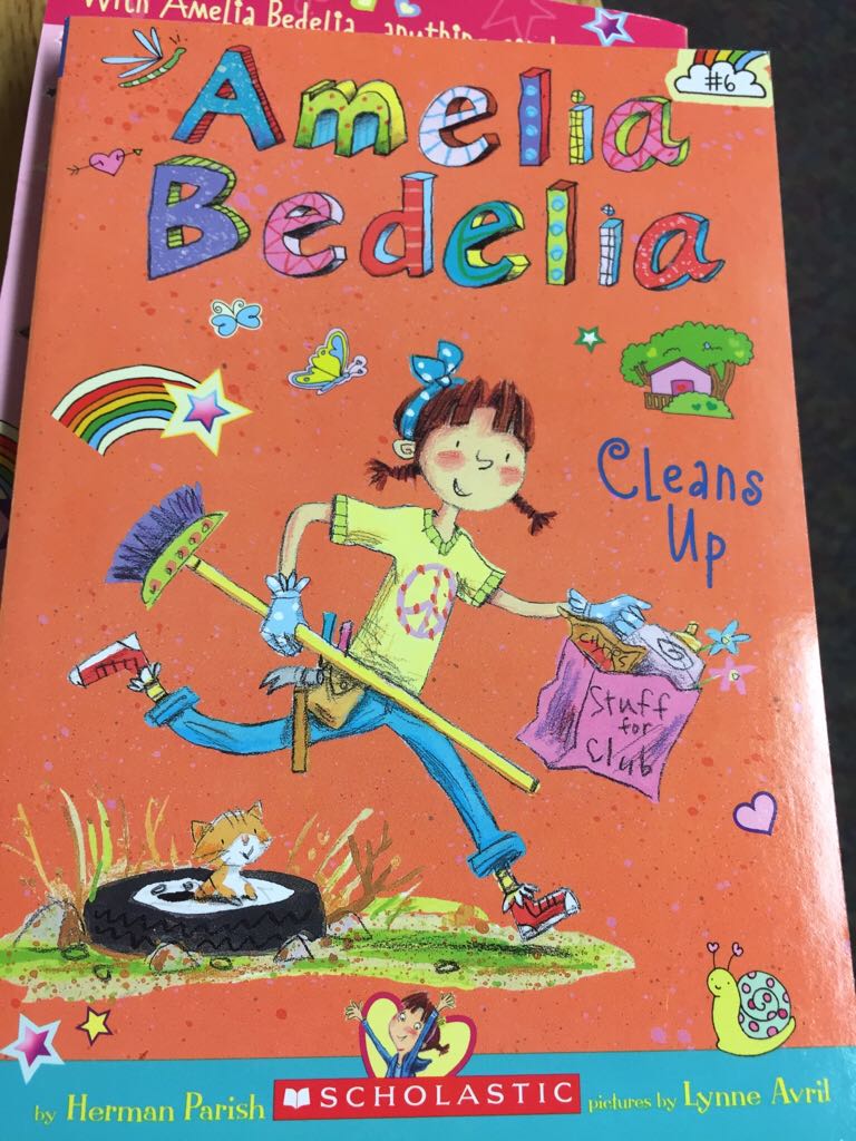 Amelia Bedelia Cleans Up - Herman Parish book collectible [Barcode 9780545932097] - Main Image 1