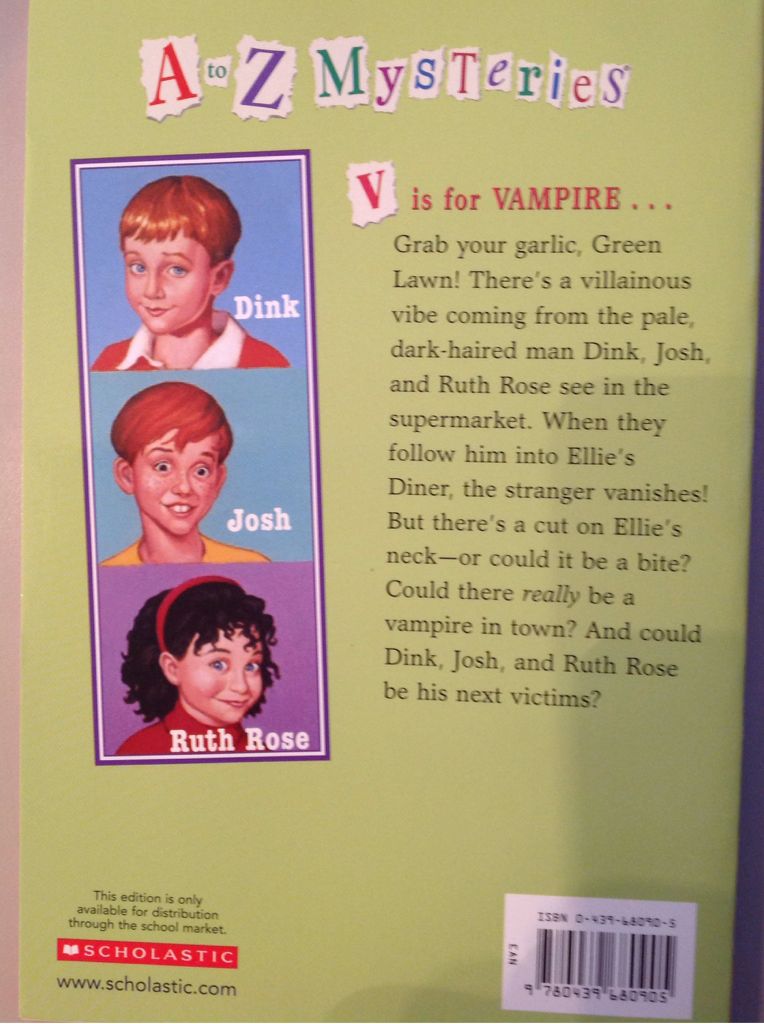 A-Z Mysteries V: The Vampire’s Vacation - Ron Roy (Scholastic Inc - Paperback) book collectible [Barcode 9780439680905] - Main Image 2
