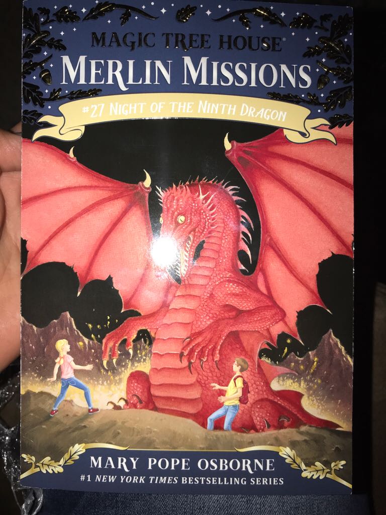 Night of the Ninth Dragon (Magic Tree House (R) Merlin Mission)