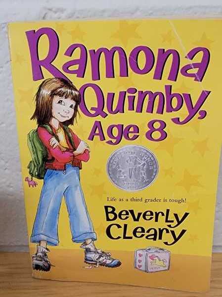 *Ramona Quimby, Age 8 - Beverly Cleary (Scholastic Inc. - Paperback) book collectible [Barcode 9780439148078] - Main Image 3