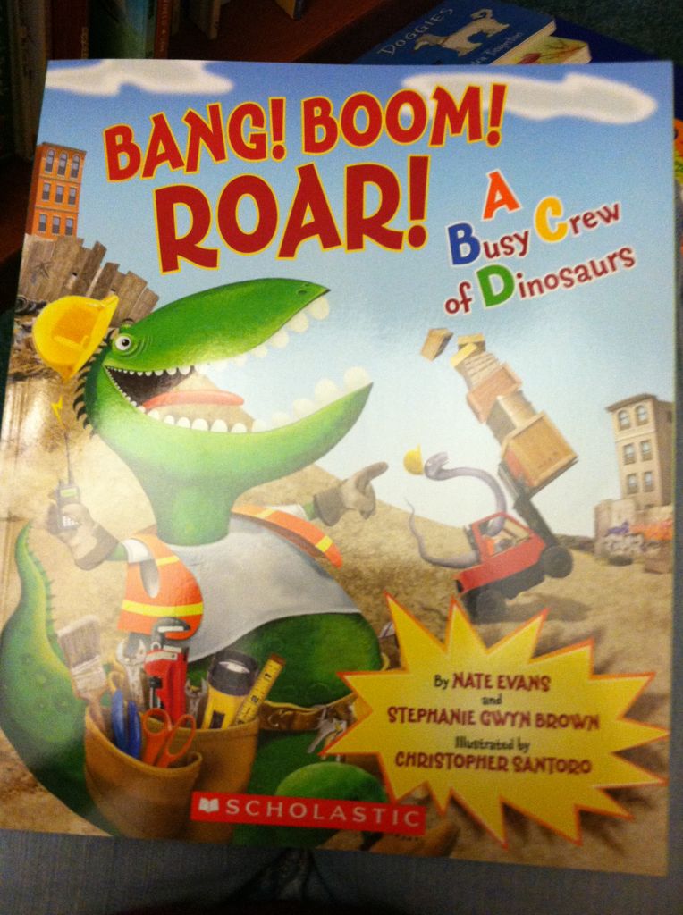 Bang! Boom! Roar! A Bust Crew Of Dinosaurs+ CD