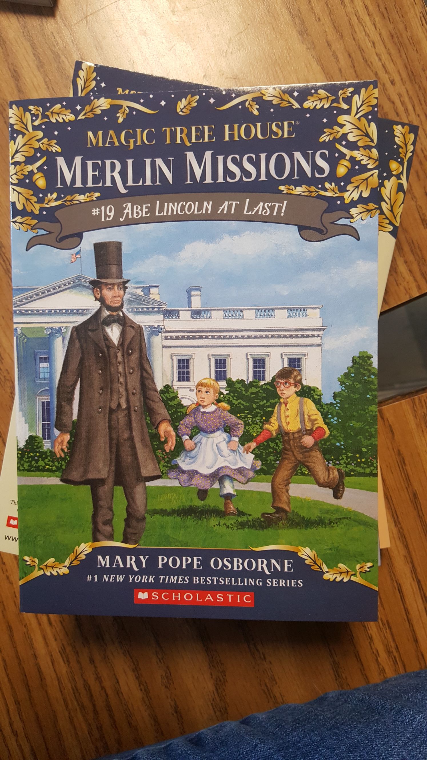 Abe Lincoln At Last! - Mary Pope Osborne (Scholastic - Paperback) book collectible [Barcode 9781338224948] - Main Image 1