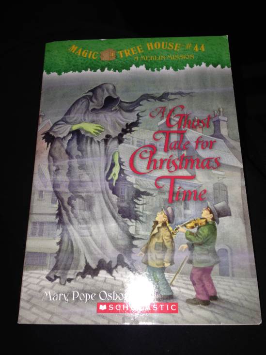 A Ghost Tale for Christmas Time - Mary Pope Osborne (Scholastic Inc. - Paperback) book collectible [Barcode 9780545543668] - Main Image 1