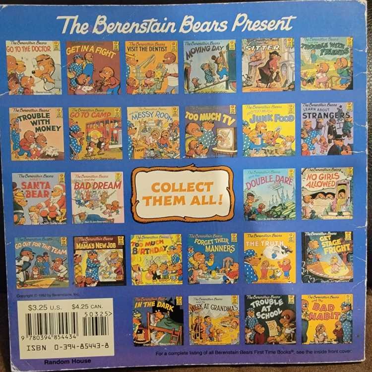 Berenstain Bears In The Dark - Stan & Jan Berenstain (Random House Childrens Books - Paperback) book collectible [Barcode 9780394854434] - Main Image 2