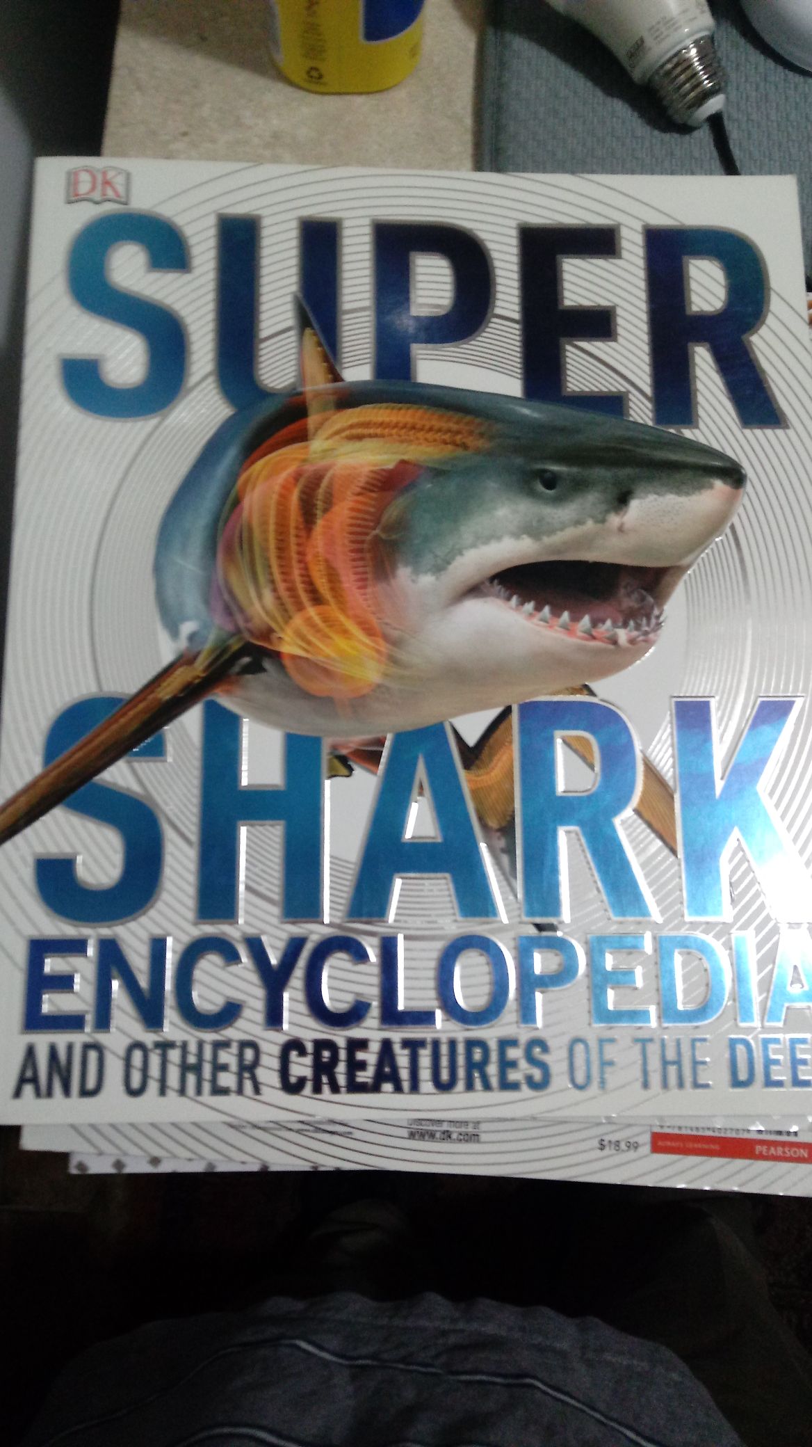 super shark Ecyclopia - Derek Harvey book collectible [Barcode 9781465446350] - Main Image 1