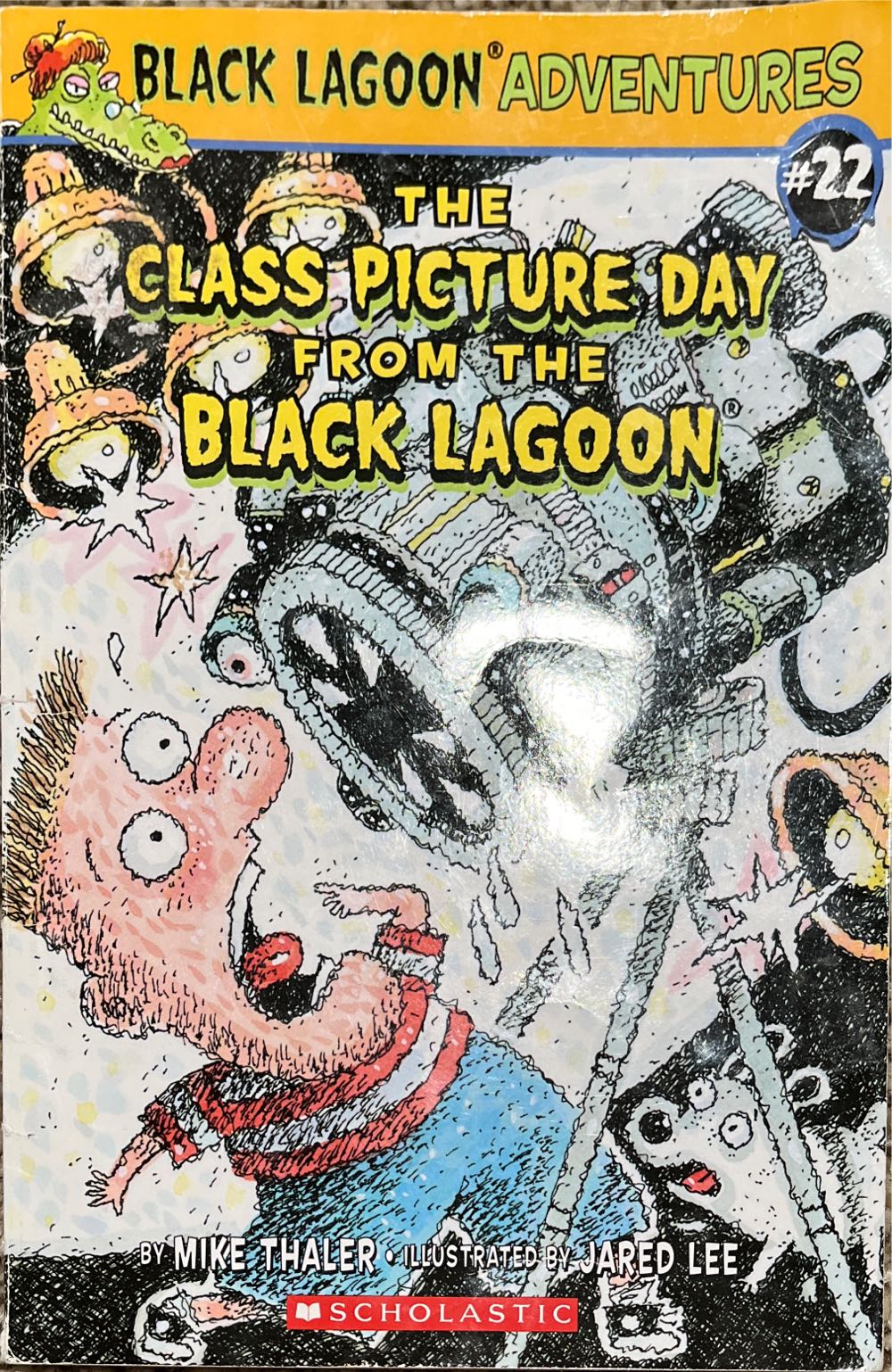 Black Lagoon #22: The Class Picture Day From the Black Lagoon - Mike Thaler (Scholastic Inc. - Paperback) book collectible [Barcode 9780545476669] - Main Image 2