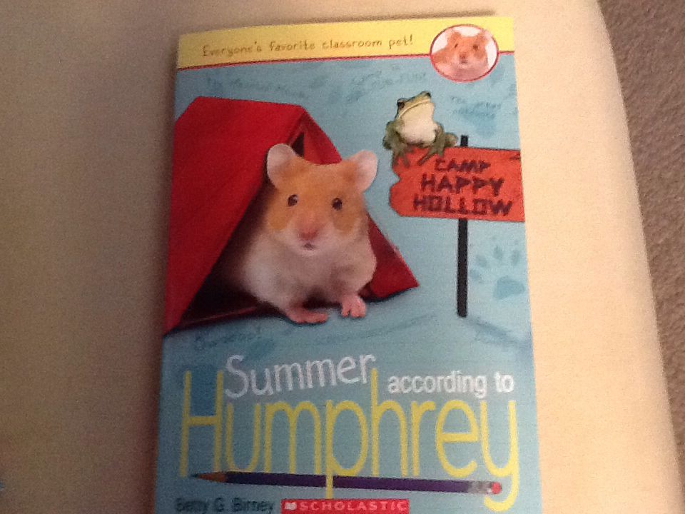 Humphrey: Summer According to Humphrey - Betty G. Birney (Scholastic Inc. - Paperback) book collectible [Barcode 9780545349093] - Main Image 1