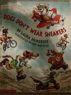 Dogs Don’t Wear Sneakers - Laura Numeroff (Scholastic Inc - Paperback) book collectible [Barcode 9780590205207] - Main Image 1