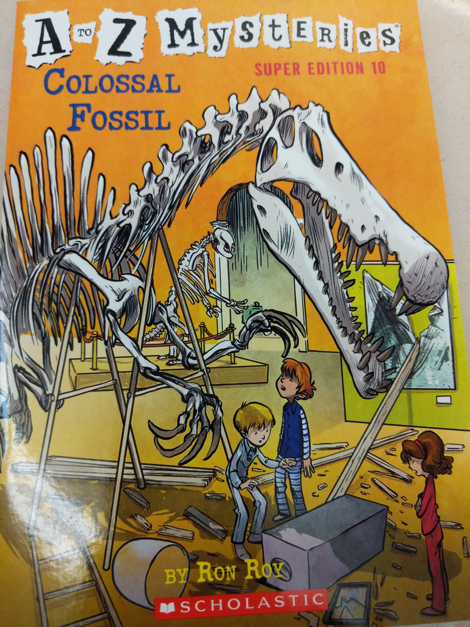 A to Z Mysteries Colossal Fossil - Ron Roy (Scholastic - Paperback) book collectible [Barcode 9781338300437] - Main Image 1