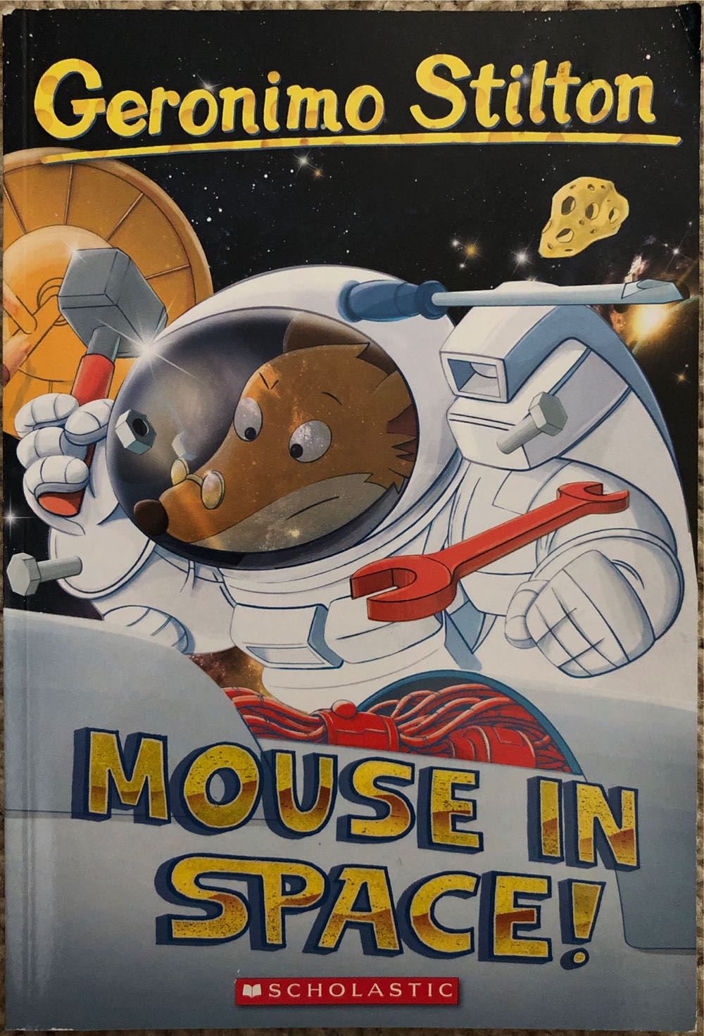 #52: Mouse in Space! - Geronimo Stilton (Scholastic Paperbacks - Paperback) book collectible [Barcode 9780545481915] - Main Image 2