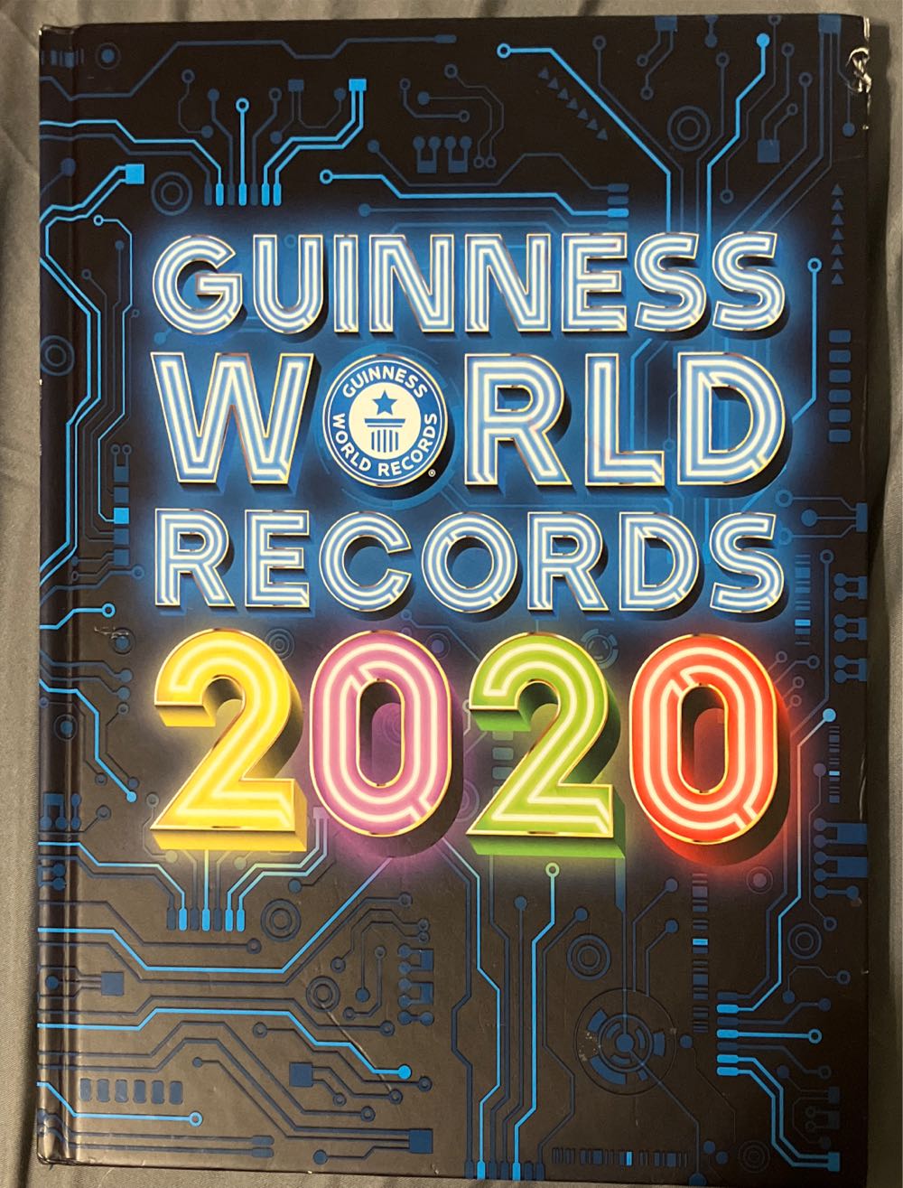2020 Guinness World Records - Guiness Word Records (Guinness World Records) book collectible [Barcode 9781912286836] - Main Image 2