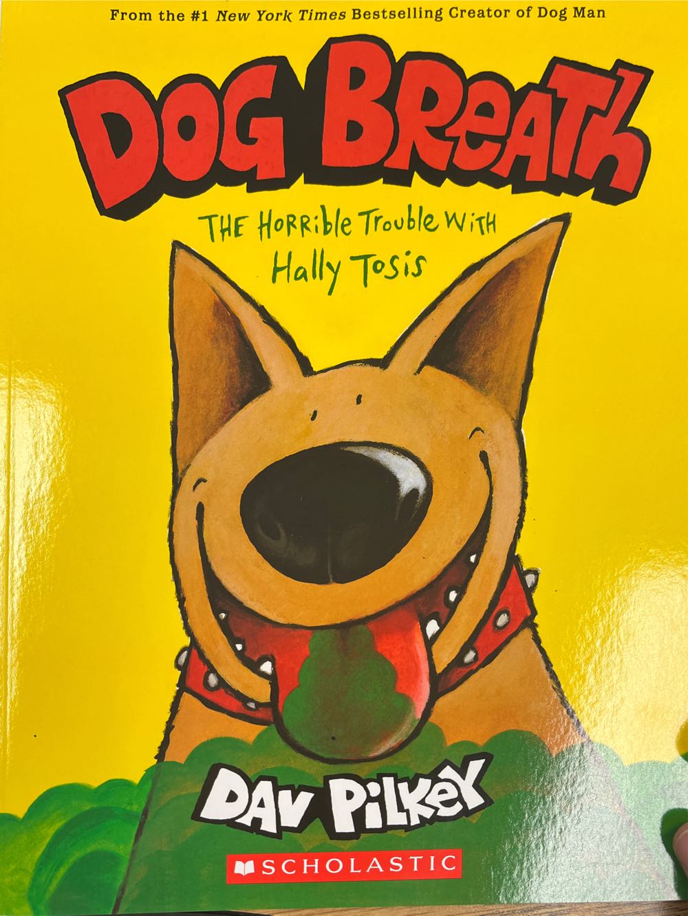Dog Breath - Mary cate keller book collectible [Barcode 9781338612035] - Main Image 1