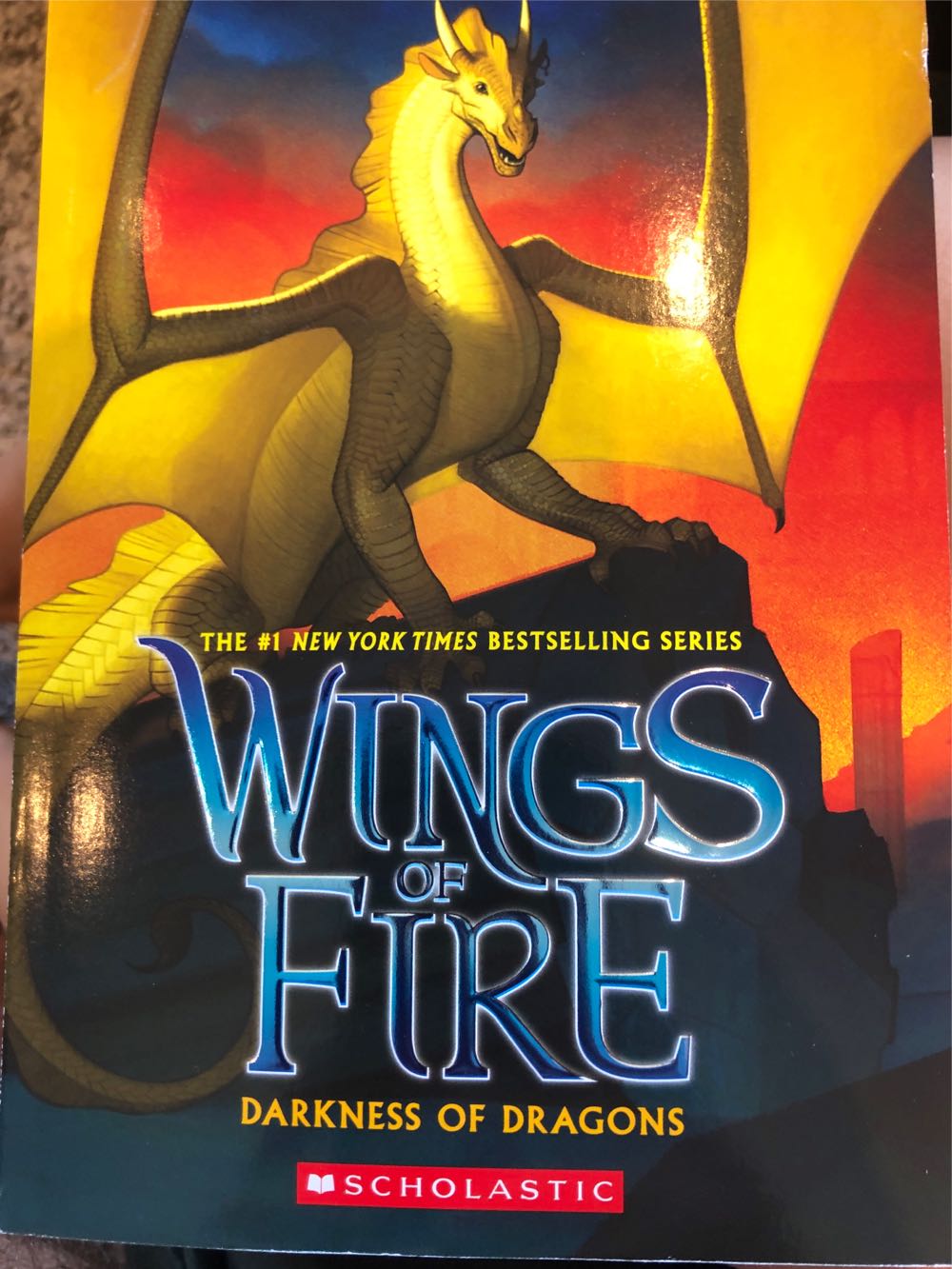 •Wings Of Fire #10: Darkness of Dragons