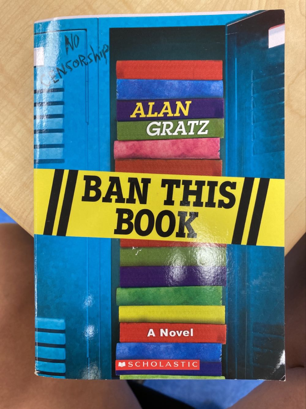 Ban This Book - Alan Gratz book collectible [Barcode 9781338323344] - Main Image 1