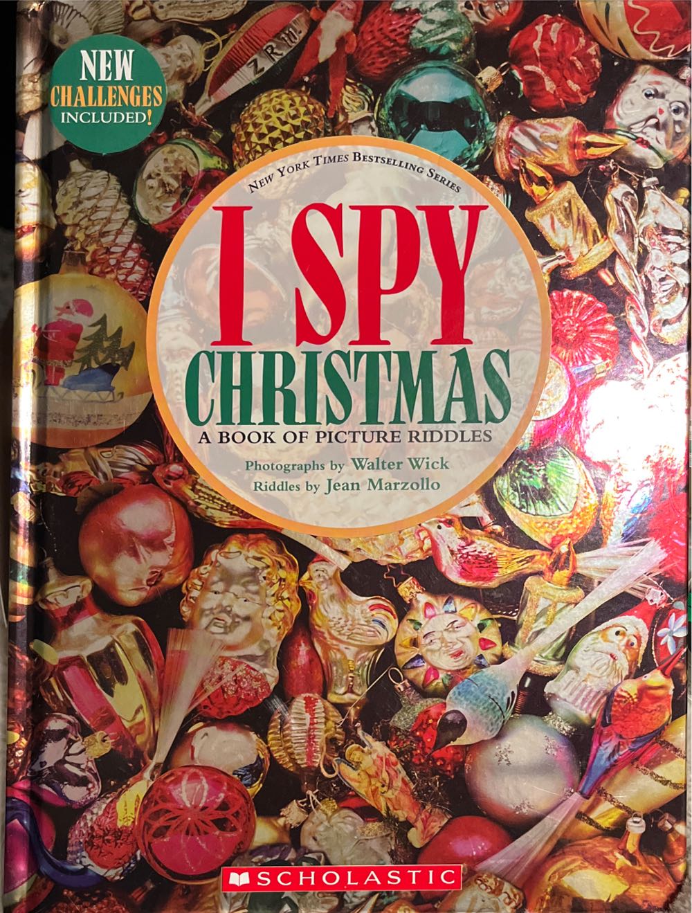 I Spy Christmas: a Book of Picture Riddles