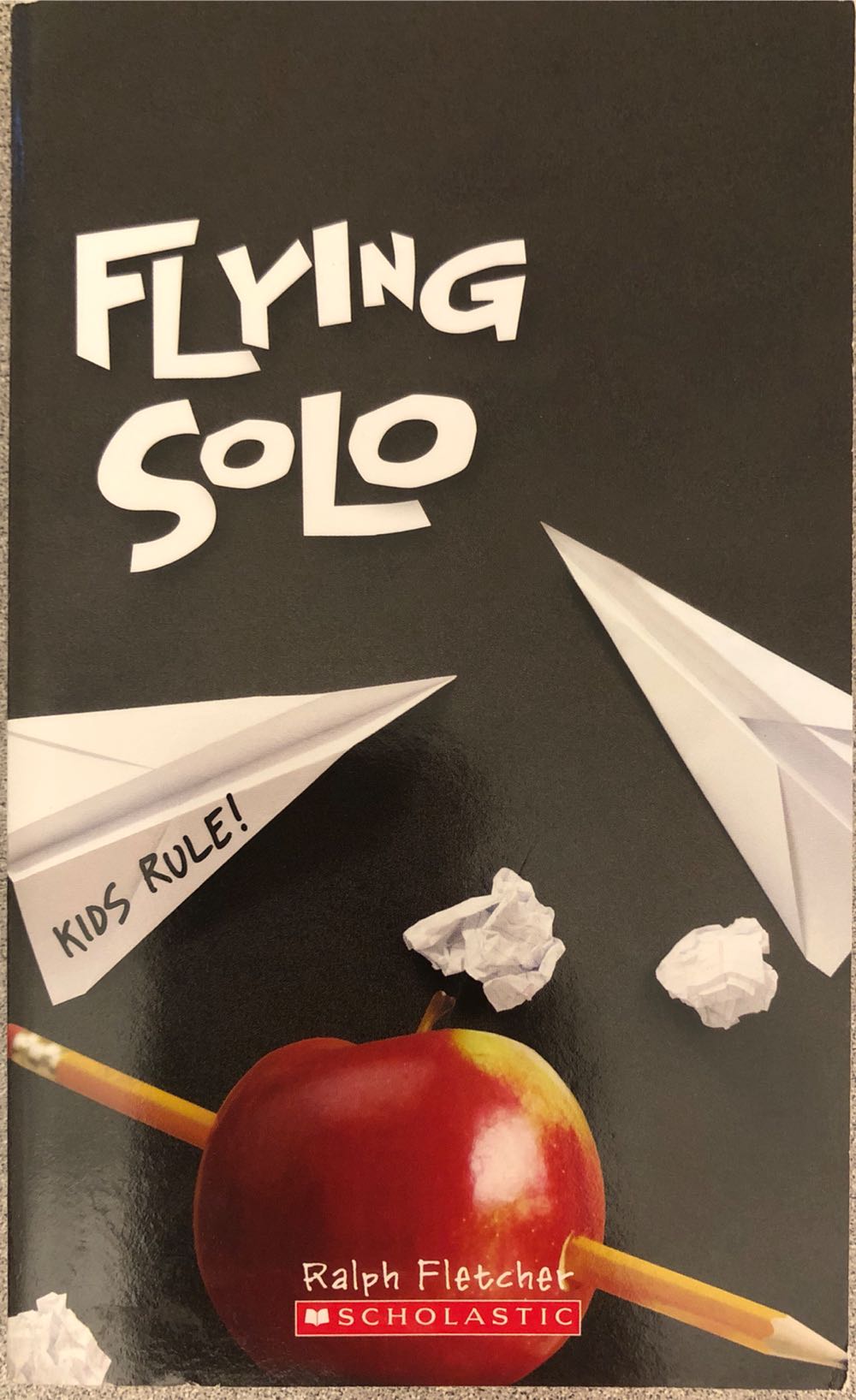 Flying Solo - Ralph J. Fletcher (Scholastic Inc.) book collectible [Barcode 9780545202961] - Main Image 1
