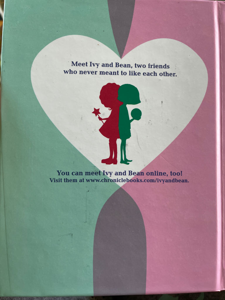 #11: One Big Happy Family - Annie Barrows (Chronicle Books - Hardcover) book collectible [Barcode 9781452164007] - Main Image 2