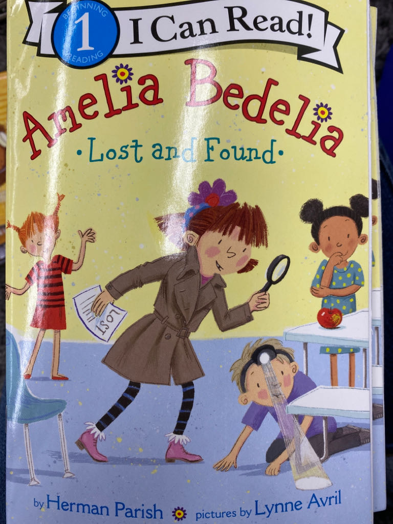 Amelia Bedelia Lost And Found - Herman Parish (Scholastic, Inc.) book collectible [Barcode 9781338756869] - Main Image 1