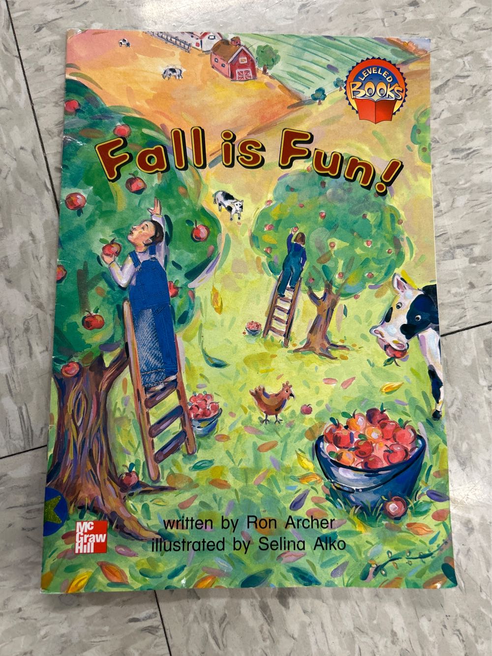 Fall is Fun! - Ron Archer book collectible [Barcode 9780021849888] - Main Image 1
