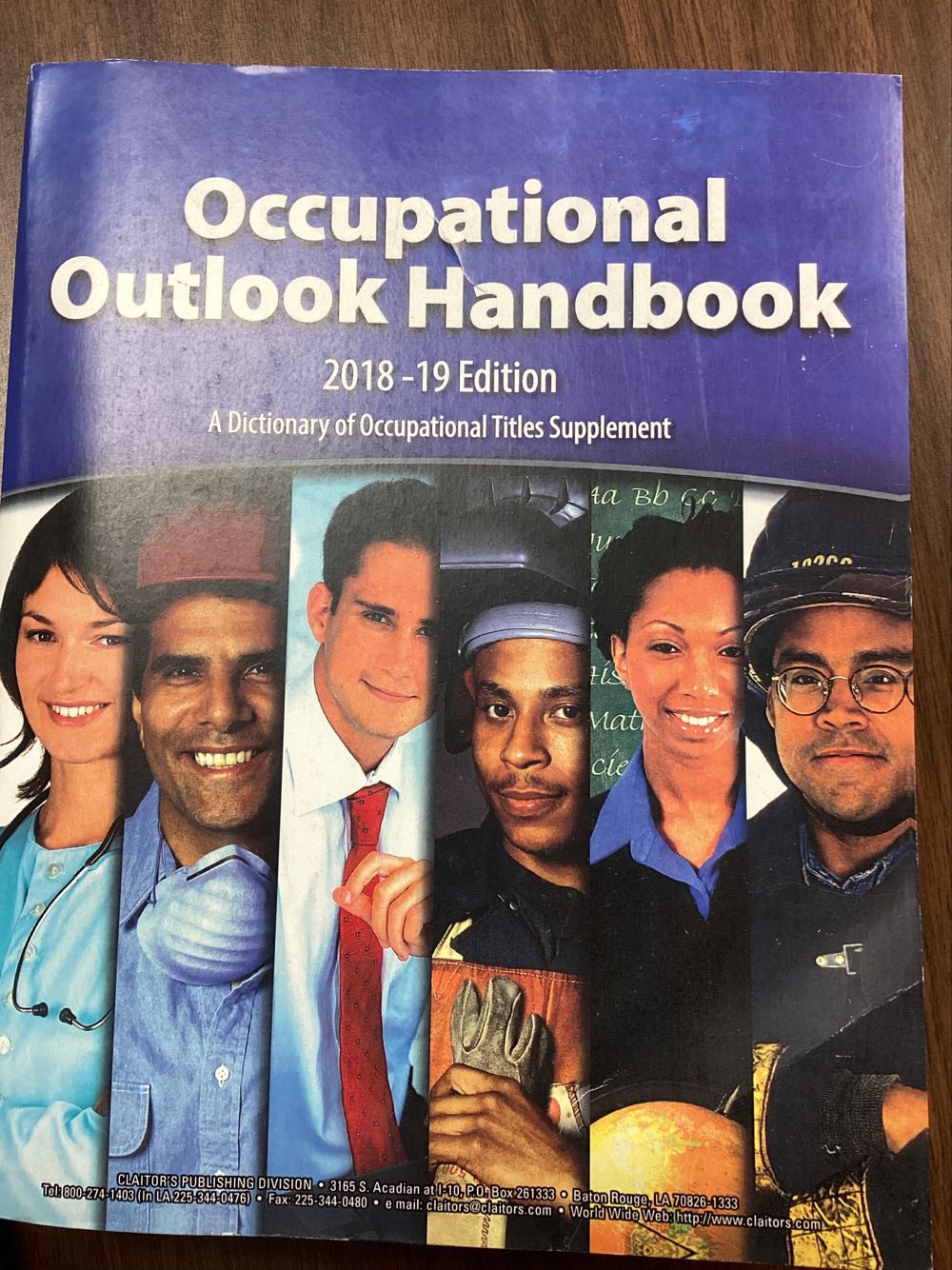 Occupational Outlook Handbook, 2018-2019, Paperbound