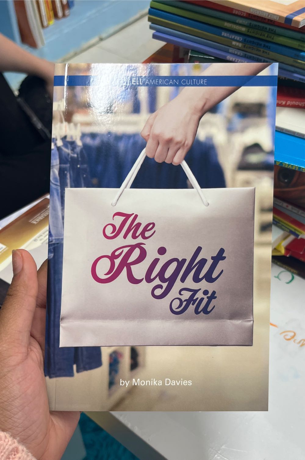 The Right Fit - Monika Davies book collectible [Barcode 9781680219173] - Main Image 1