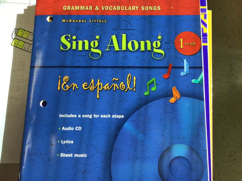 En espanol! Sing-Along Grammar & Vocabulary Songs, Level 1
