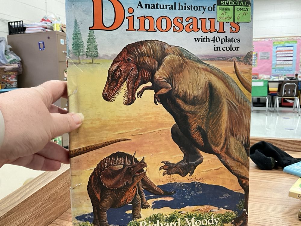 A Natural History of Dinosaurs - Richard Moody book collectible [Barcode 9780600329350] - Main Image 1