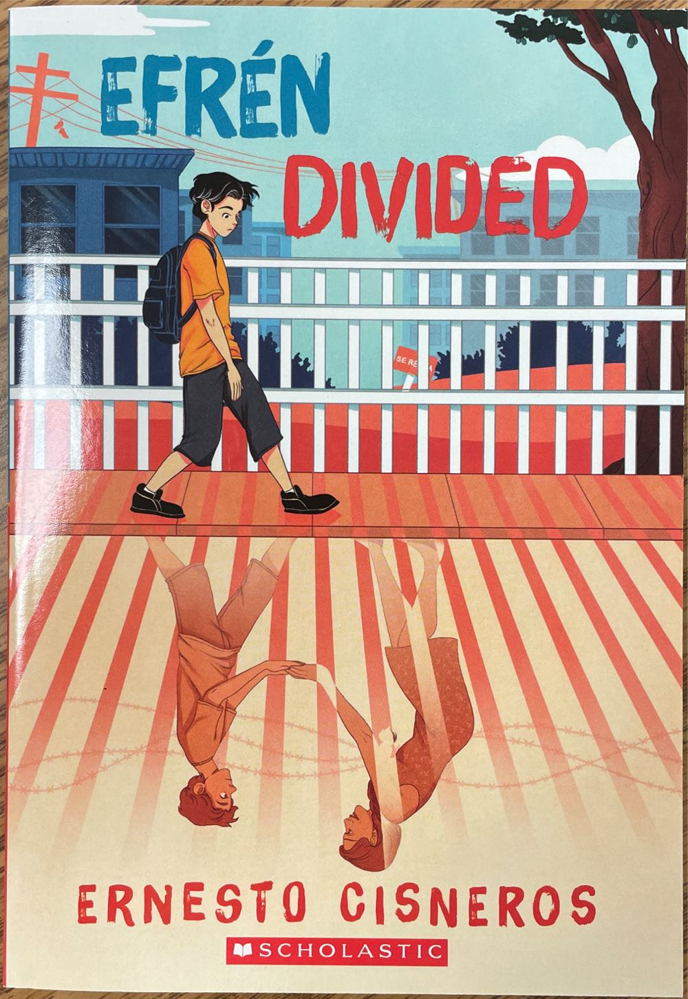 Efrén Divided - Ernesto Cisneros (Harper) book collectible [Barcode 9781338802498] - Main Image 1