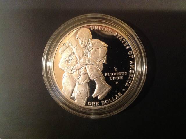 Commemorative Medal Of Honor 2011  coin collectible - Main Image 2