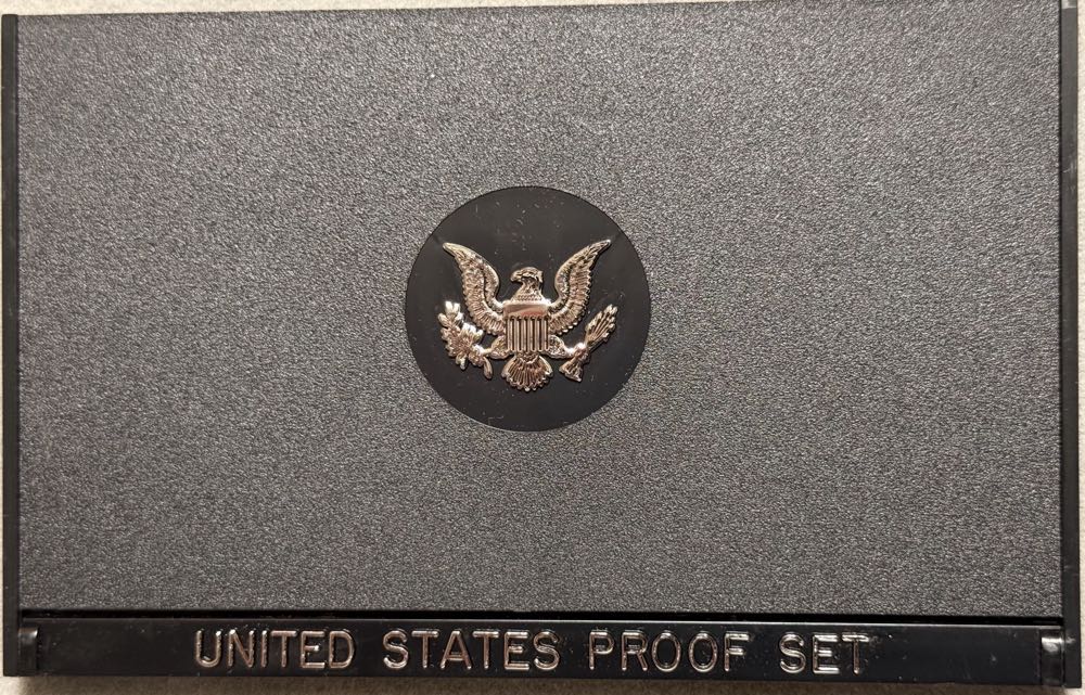 Standard 1977 US Mint Proof Set  coin collectible - Main Image 4