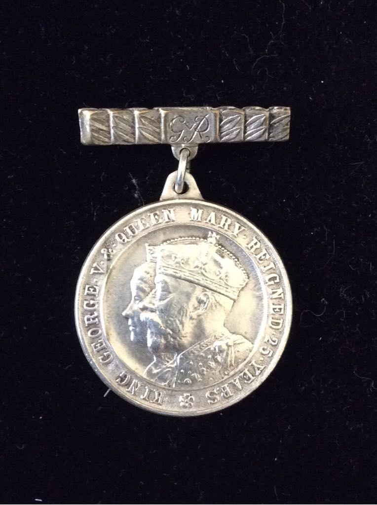 George V & Queen Mary Silver Jubilee Medal  coin collectible - Main Image 2
