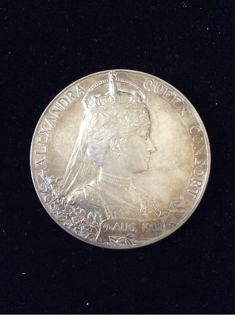 Large Edward VII Coronation Commemorative Medal In Case  coin collectible - Main Image 2