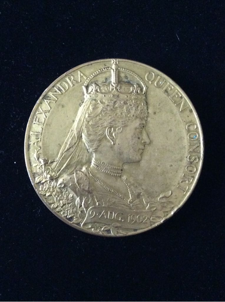 Gilt Bronze/Silver Edward VII Coronation Commemorative Medal  coin collectible - Main Image 2