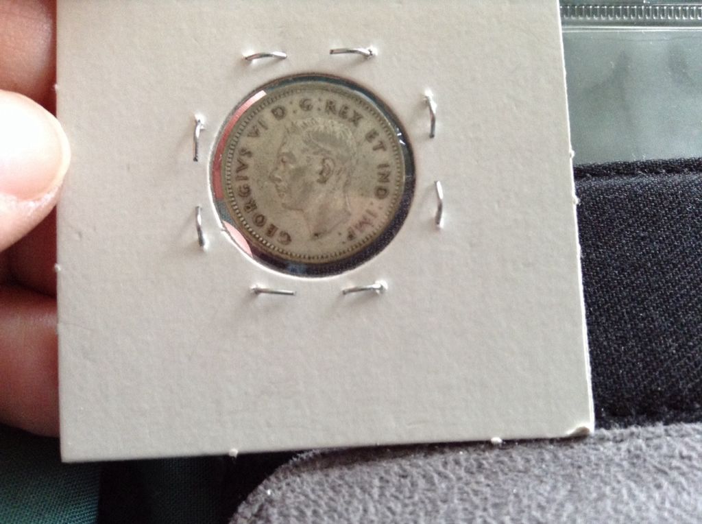 Canadian Dime 1947 Maple Leaf  coin collectible - Main Image 2