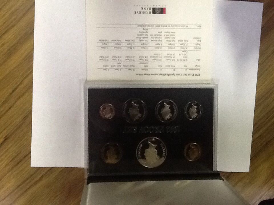 1992 Reserve Bank Of New Zealand Proof Set  coin collectible - Main Image 2