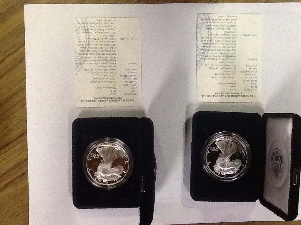 1994 American Silver Eagle  coin collectible - Main Image 2