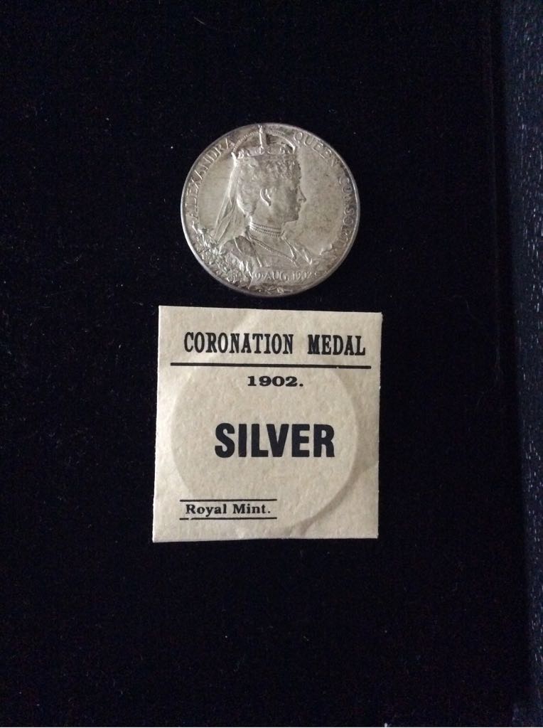Edward VII Coronation Commemorative Medal  coin collectible - Main Image 2
