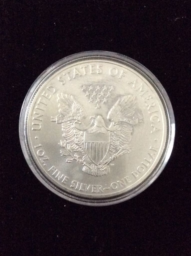 US Eagle Silver Bullion Colorised RMS Titanic ’Captain And Crew’ coin collectible - Main Image 2