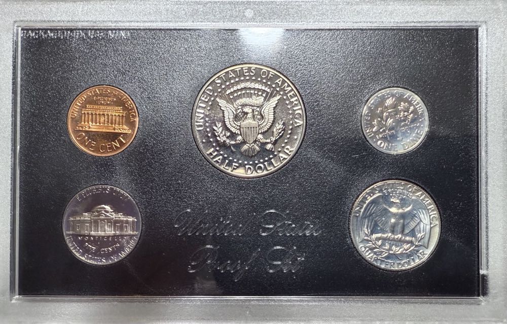 Standard 1972 US Mint Proof Set  coin collectible - Main Image 3