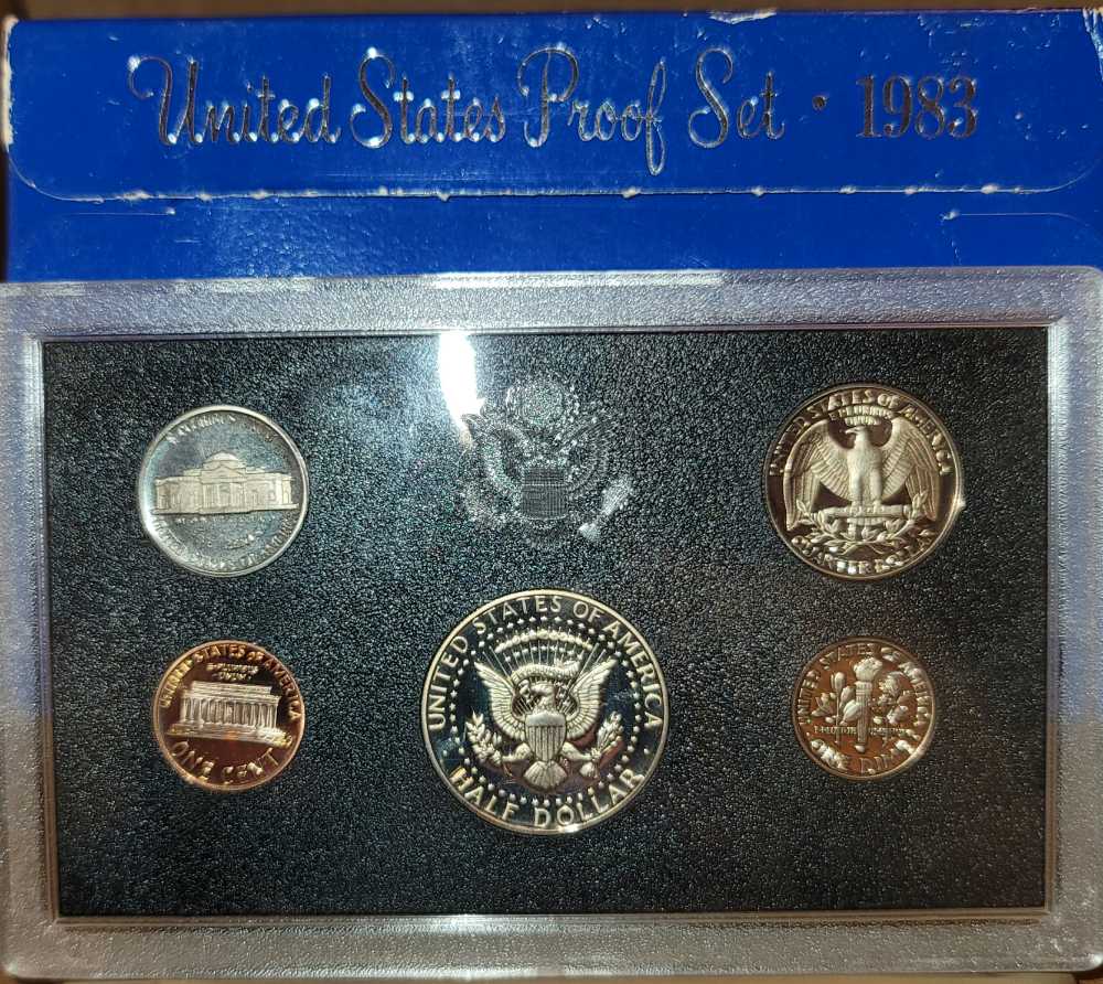 A. 1983 United States Mint Proof Set  coin collectible - Main Image 2