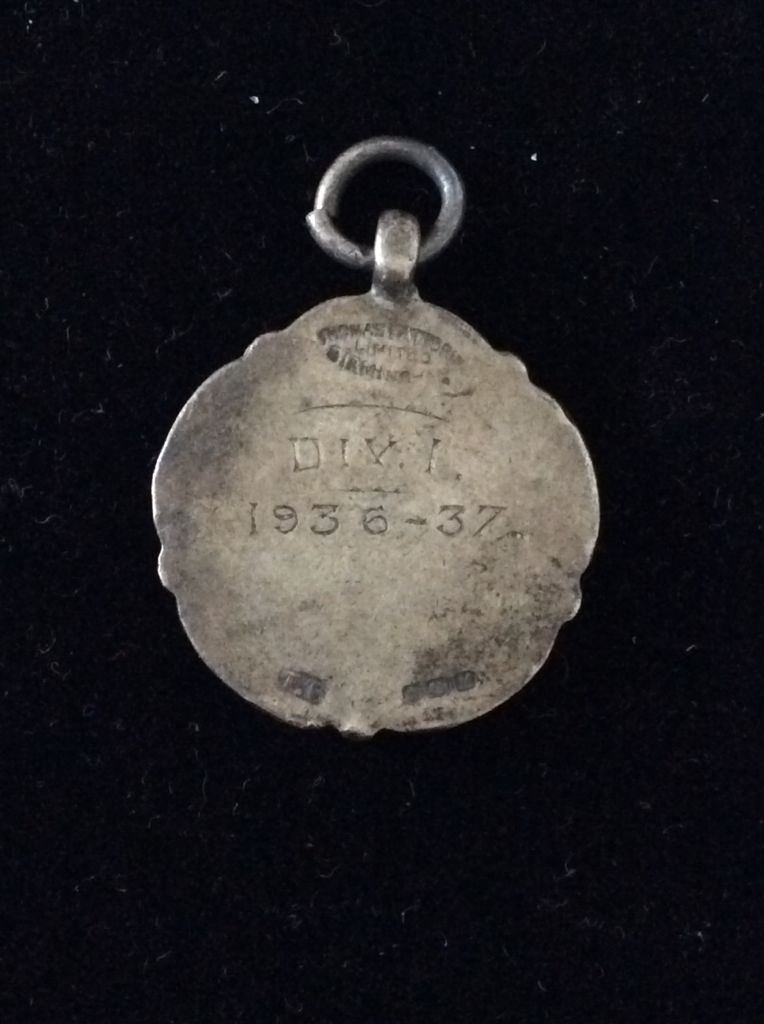 Thornton Heath & Dist. F. C. Medal  coin collectible - Main Image 2