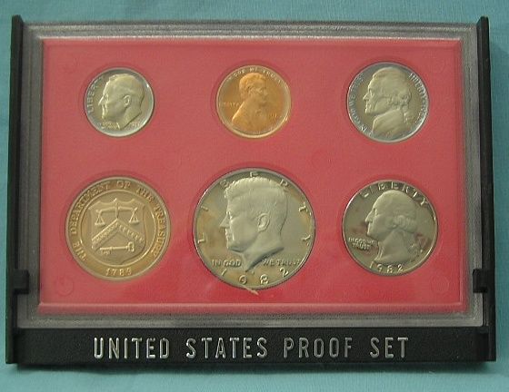 1982 S Proof Set U.S. Mint Original Government Packaging coin collectible - Main Image 2