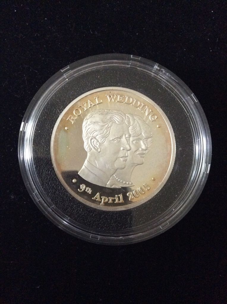Britannia - Royal Wedding 9th April 2005 ’Charles & Camilla’  coin collectible - Main Image 2