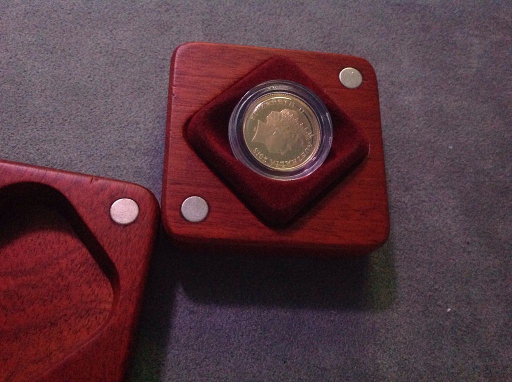 2013 $10 Gold   coin collectible - Main Image 2