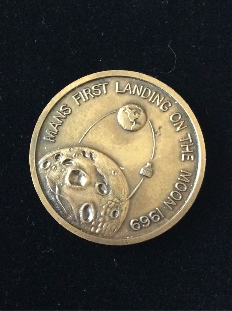 Apollo 11 Moon Landing Medal  coin collectible - Main Image 2