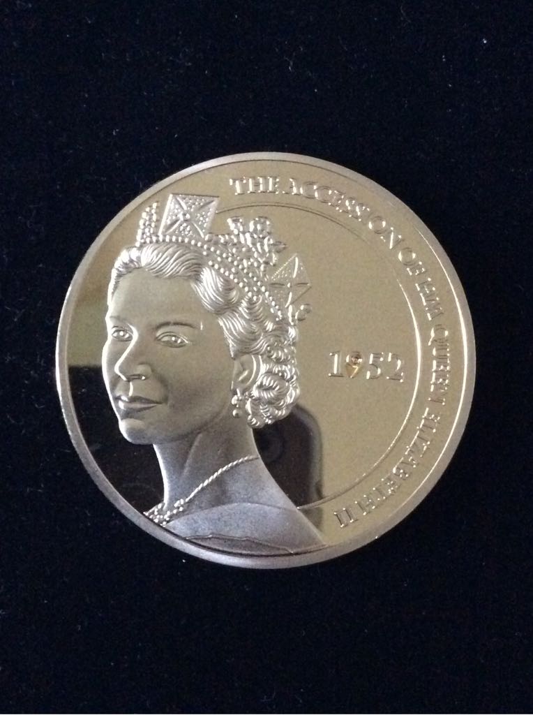 Portraits Of A Queen - QEII Diamond Jubilee  coin collectible - Main Image 2